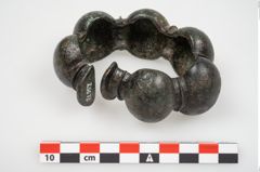 Foto von Bronzehohlbuckelarmreif (NHMW-PRAE-025673)